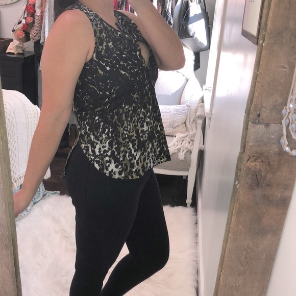 BCBGENERATION size xxsmall leopard print top - Picture 1 of 5